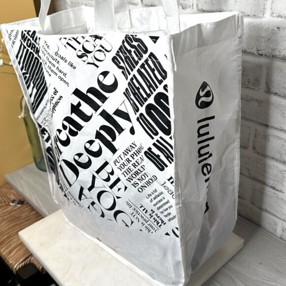 LuLuLemon Black & White Large reusable Tote Bag - Picture 4 of 9